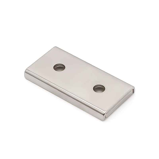 โรงงานราคาราคาถูก Rare Earth แม่เหล็กถาวร 20kg30kg ที่มีประสิทธิภาพ FORCE BLOCK Shape Double Countersunk Hole NdFeB ช่องแม่เหล็ก